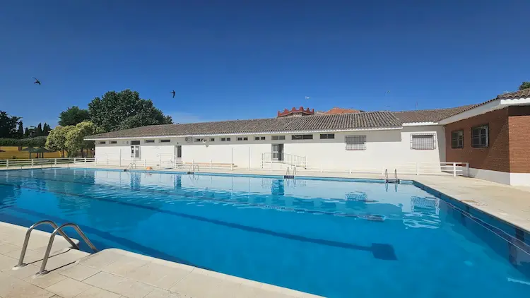 Piscina municipal de Los Navalmorales