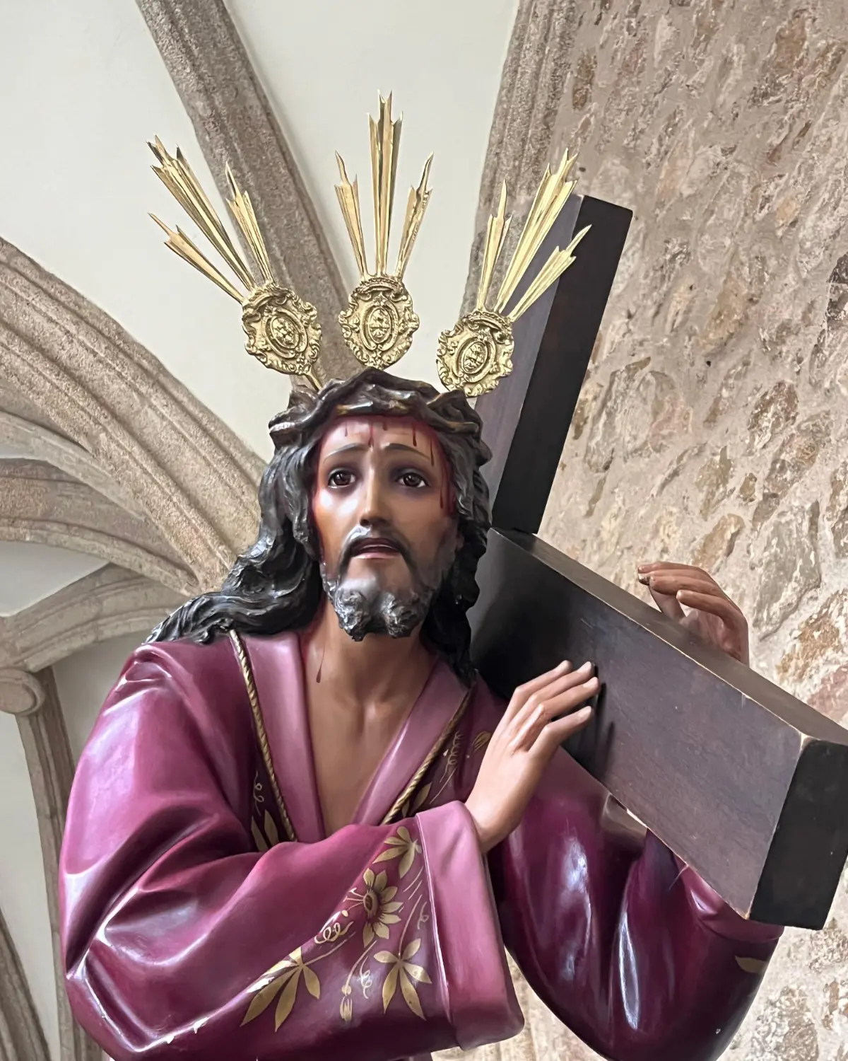 Jesús Nazareno cargando la cruz